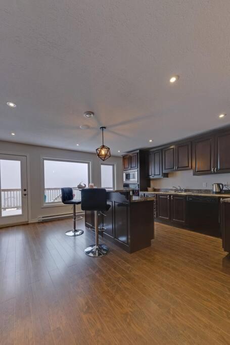 קורנר ברוק Coastal Lookout Suites מראה חיצוני תמונה