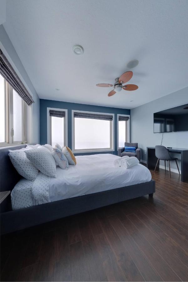 קורנר ברוק Coastal Lookout Suites מראה חיצוני תמונה