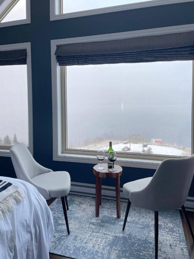 קורנר ברוק Coastal Lookout Suites מראה חיצוני תמונה