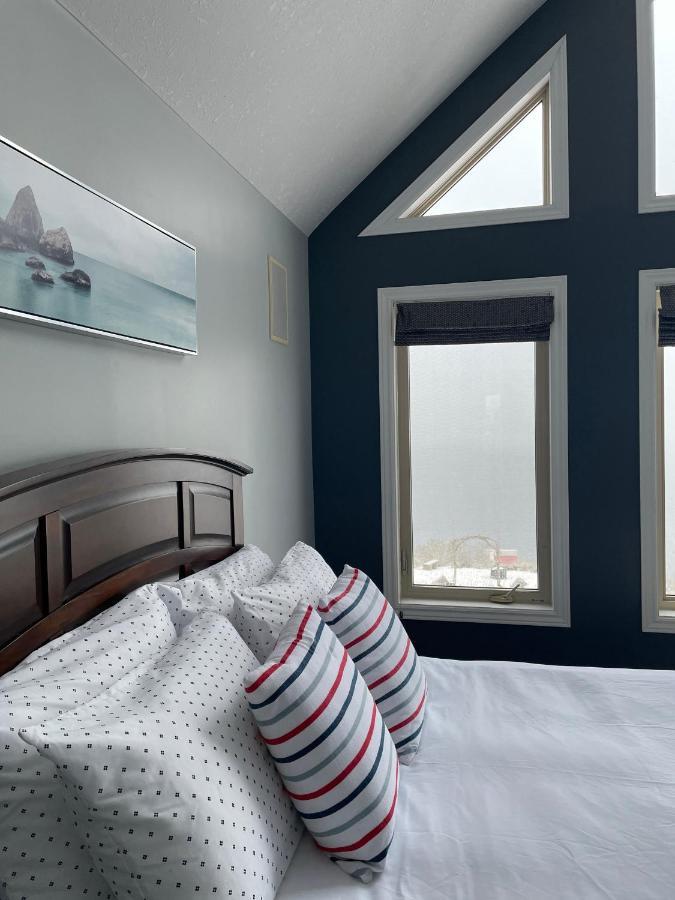 קורנר ברוק Coastal Lookout Suites מראה חיצוני תמונה