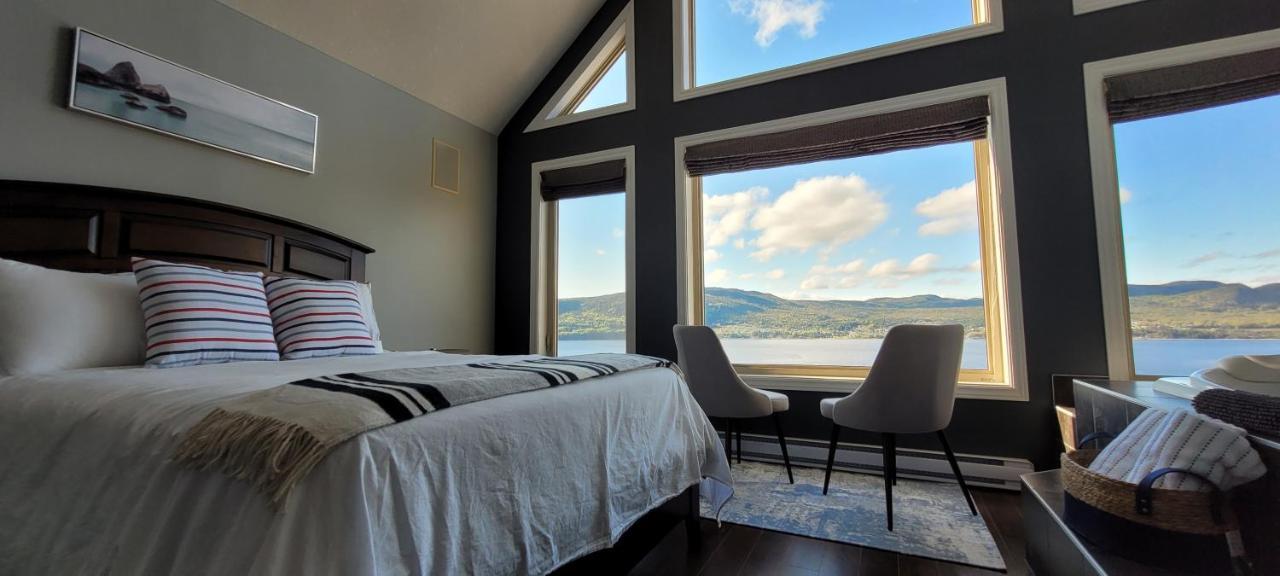 קורנר ברוק Coastal Lookout Suites מראה חיצוני תמונה