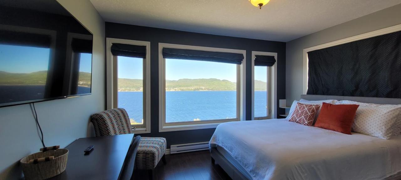 קורנר ברוק Coastal Lookout Suites מראה חיצוני תמונה